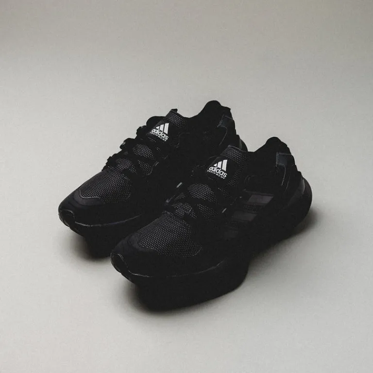 Vegane Sneaker|Laufschuhe*Adidas EQT Agravic Core Black / Core Black / EQT Blue