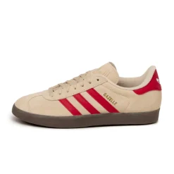 Leder Sneaker|Terrace Casual Sneaker*Adidas Gazelle Sand Strata / Better Scarlet / Cloud White