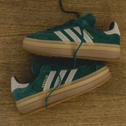 Leder Sneaker|Plateau Sneaker*Adidas Gazelle Bold W Collegiate Green / Wonder White / Gold Metallic