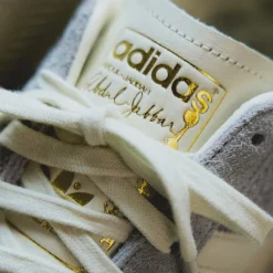 Leder Sneaker|Terrace Casual Sneaker*Adidas Jabbar Low Grey Two / Ivory / Warm Van