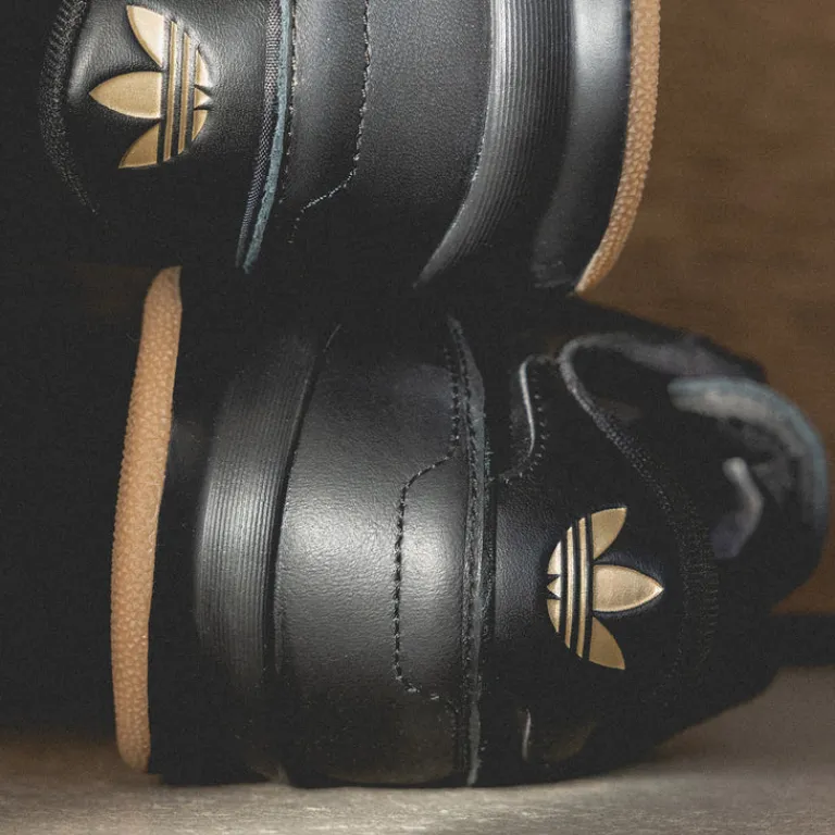 Leder Sneaker*Adidas Mundial FC Core Black / Core Black / Gum 4