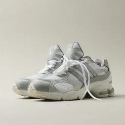 Vegane Sneaker|Weiße Sneaker*Adidas Ozweego Pro Cloud White / Silver Metallic / Core White