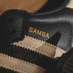 Leder Sneaker|Terrace Casual Sneaker*Adidas Samba LT W Aurora Ink / Cream White / Gold Metallic