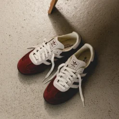 Leder Sneaker|Terrace Casual Sneaker*Adidas Samba OG Preloved Ruby / Crew White / Gum 5