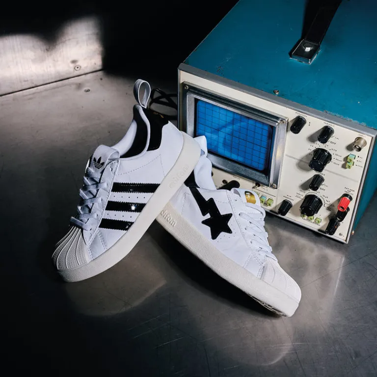 Vegane Sneaker|Weiße Sneaker*Adidas x Bape adifom SSTR 360 Kids Footwear White / Core Black / Off White