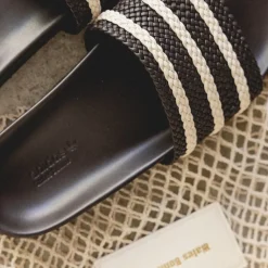 Vegane Sneaker|Mules & Slides*Adidas x Wales Bonner Adilette Dark Brown / Wonder White / Night Brown