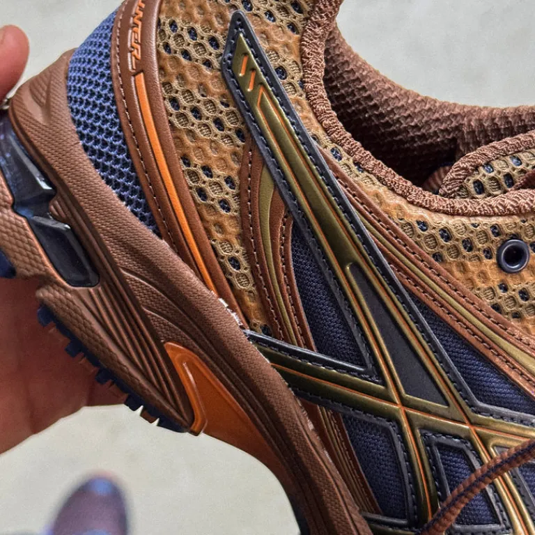 Retro Runner*Asics UB9-S GEL-DS Trainer 14 Desert Camp / Piquant Orange
