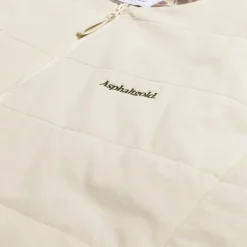 Westen*Asphaltgold *Never Enough.* Vest Sand
