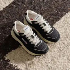 Leder Sneaker|Retro Runner*Autry Hyperway W *Suede / Mesh* Black / Silver