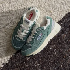 Leder Sneaker|Retro Runner*Autry Hyperway W *Suede / Mesh* Malachite / Silver