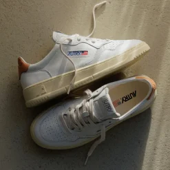 Leder Sneaker|Weiße Sneaker*Autry Medalist White / Sandstorm