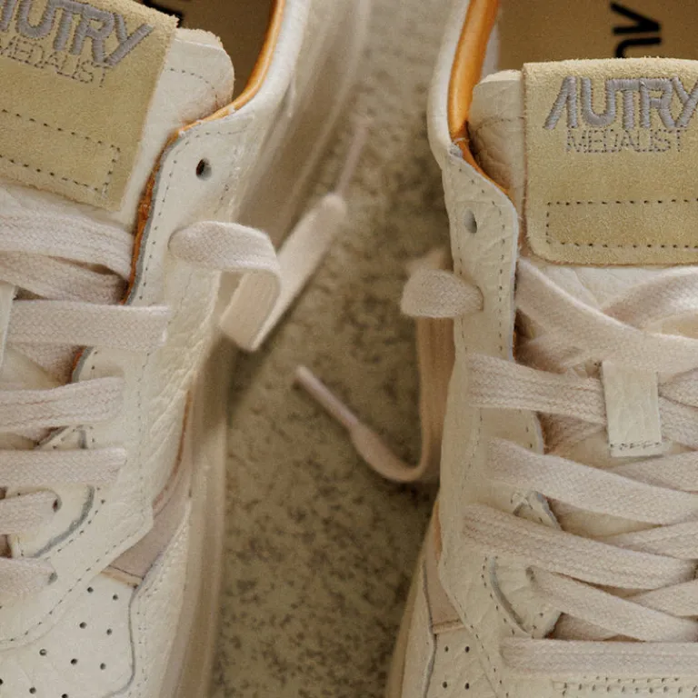 Leder Sneaker*Autry Medalist *Nubuk / Elephant* Apricot / Sand