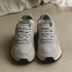 Leder Sneaker|Retro Runner*Autry Reelwind Low W *Suede / Net* Vapor / Amazon
