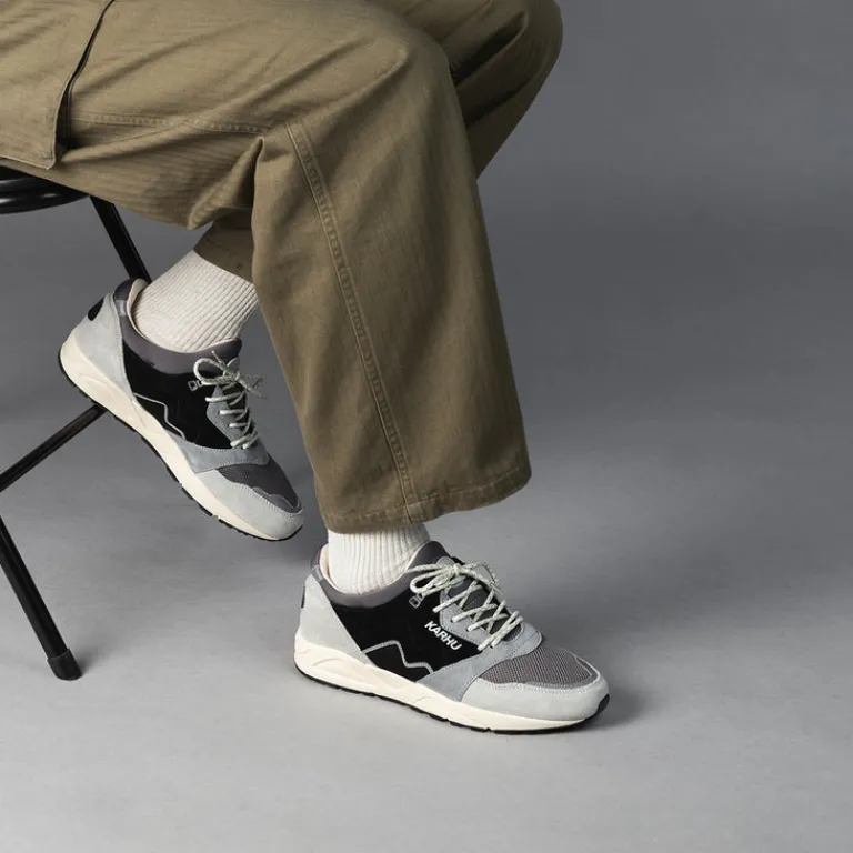 Leder Sneaker|Retro Runner*Karhu Aria 95 Dawn Blue / Jet Black