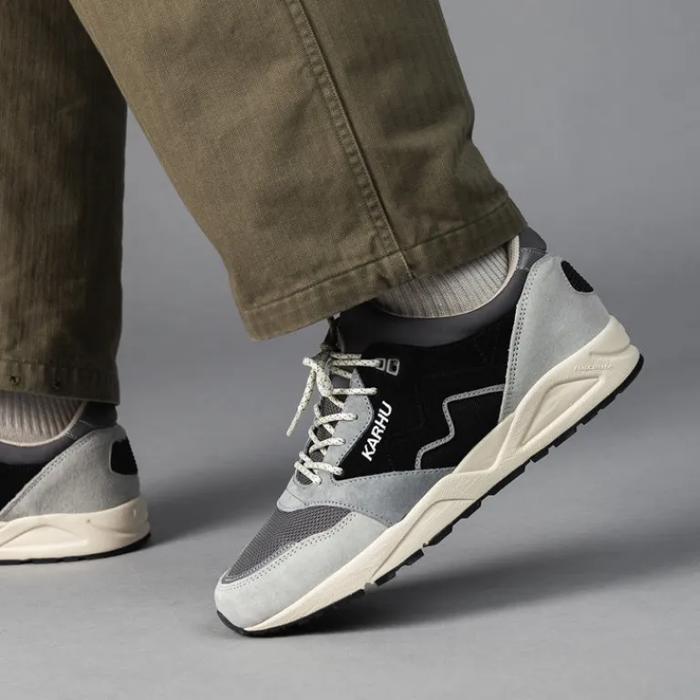 Leder Sneaker|Retro Runner*Karhu Aria 95 Dawn Blue / Jet Black