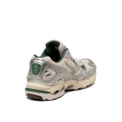 Vegane Sneaker|Retro Runner*Mizuno Wave Rider 10 Snow White / Slate / Bistro Green