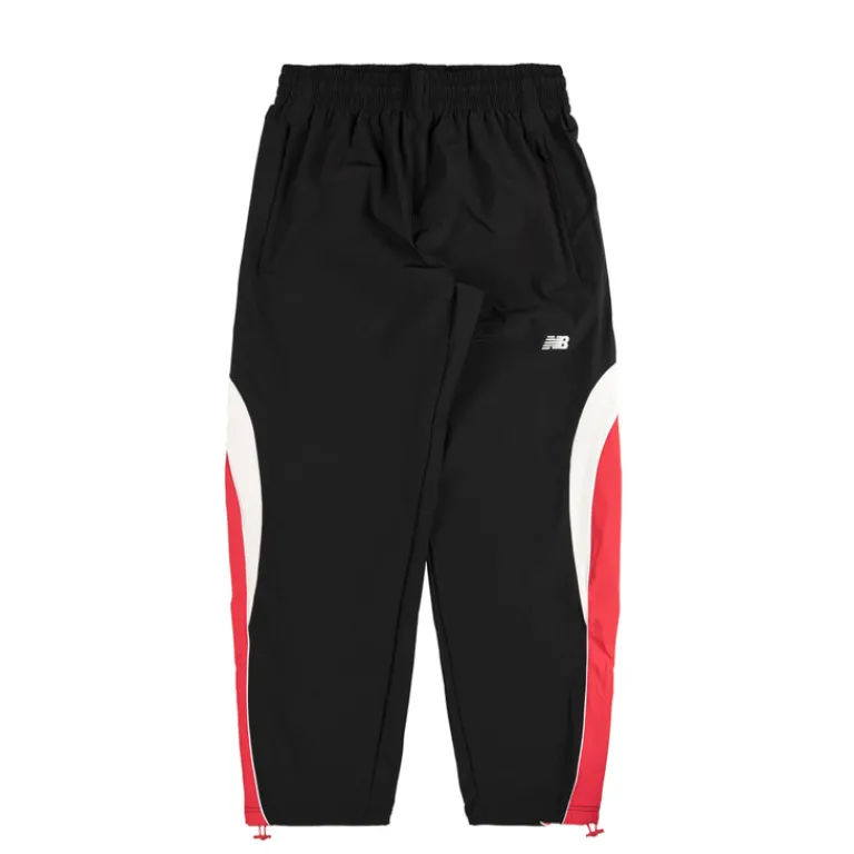 Jogginghosen*New Balance In Game Woven Track Pant Black / Red / White