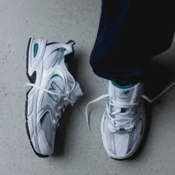 Vegane Sneaker|Weiße Sneaker*New Balance MR530AB White / Silver Metallic