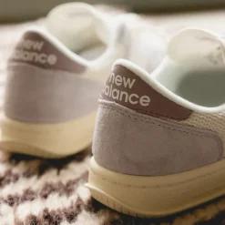 Leder Sneaker|Terrace Casual Sneaker*New Balance T500GC Pearl Grey / Linen / Ice Wine / Sea Salt