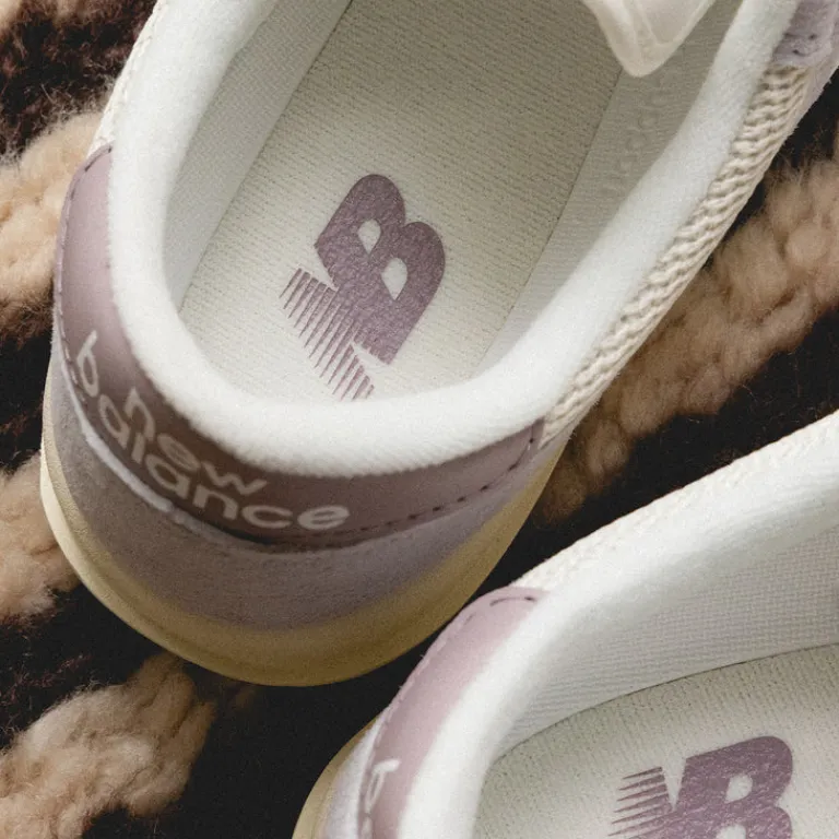 Leder Sneaker|Terrace Casual Sneaker*New Balance T500GC Pearl Grey / Linen / Ice Wine / Sea Salt