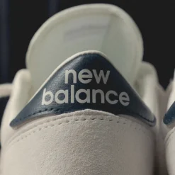 Leder Sneaker|Terrace Casual Sneaker*New Balance T500NAV Sea Salt
