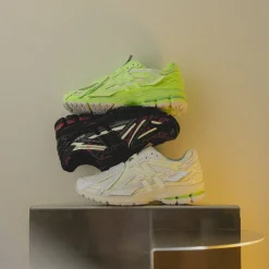 Leder Sneaker|Retro Runner*New Balance U1906AD *Glow in the Dark* Black / Dragon Berry / White