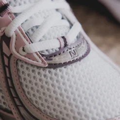 Vegane Sneaker|Weiße Sneaker*New Balance U740PK2 Ice Wine / White / Rose Sugar / Silver Metallic