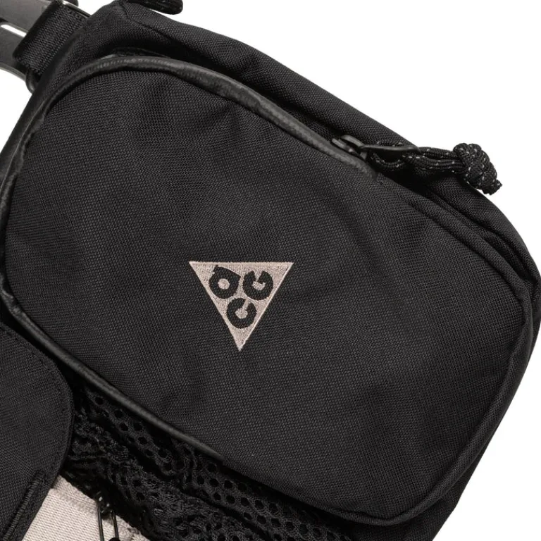 Taschen*Nike ACG "Daymax" Crossbody Bag (3L) Black / College Grey / College Grey