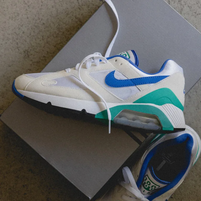 Leder Sneaker|Weiße Sneaker*Nike Air 180 White / Medium Blue / Clear Jade II / Black
