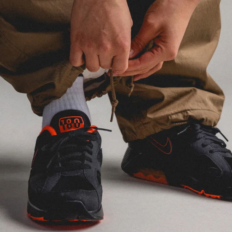 Leder Sneaker|Retro Runner*Nike Air 180 Black / Black / Hyper Crimson