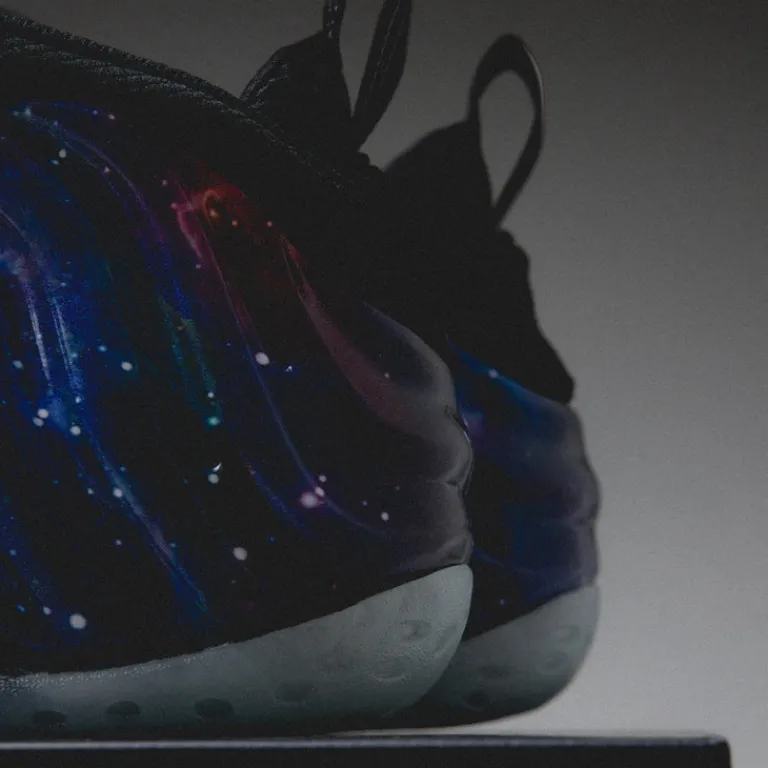 Leder Sneaker|High-Top Sneaker*Nike Air Foamposite One QS *Galaxy* Obsidian / Anthracite / Black