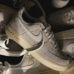 Leder Sneaker*Nike Air Force 1 '07 LX Phantom / Summit White / Light Bone
