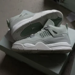 High-Top Sneaker|Leder Sneaker*Jordan Nike Air 4 Retro *Abundance* *TD* Seafoam / Sail / Metallic Silver