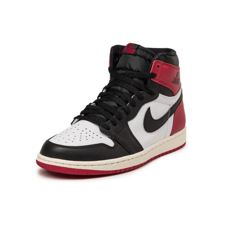 Leder Sneaker|High-Top Sneaker*Jordan Nike Air 1 Retro High OG *Black Toe* White / Black / Varsity Red / Sail