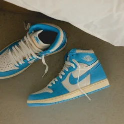 High-Top Sneaker|Leder Sneaker*Jordan Nike Air 1 Retro High OG *UNC Reimagined* Dark Powder Blue / Dark Powder Blue / Sail