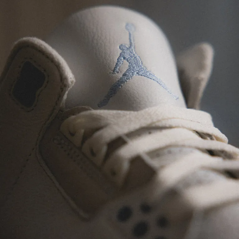 Leder Sneaker|High-Top Sneaker*Jordan Nike Air 3 Retro *Lucky Shorts* Summit White / Hdydrogen Blue / Legend Blue