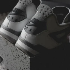 High-Top Sneaker|Leder Sneaker*Jordan Nike Air 4 Retro *White Cement* Summit White / Fire Red / Tech Grey / Black