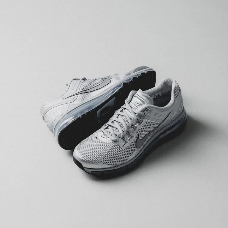 Vegane Sneaker|Retro Runner*Nike Air Max 2013 Metallic Silver / Metallic Silver / Black