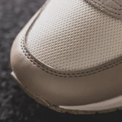 Leder Sneaker|Retro Runner*Nike Air Max 1 Essential Summit White / University Gold / Vast Grey