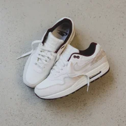 Leder Sneaker|Retro Runner*Nike Air Max 1 PRM *Burgundy Crush* Sail / Light Orewood Brown