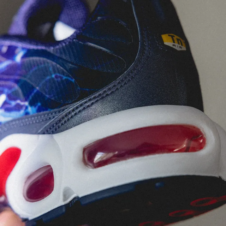 Vegane Sneaker|Retro Runner*Nike Air Max Plus *Eclair Lightning* Midnight Navy / Midnight Navy / Salsa Red