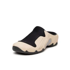 Vegane Sneaker|Mules & Slides*Nike Clogposite Sanddrift / Black / Metallic Silver