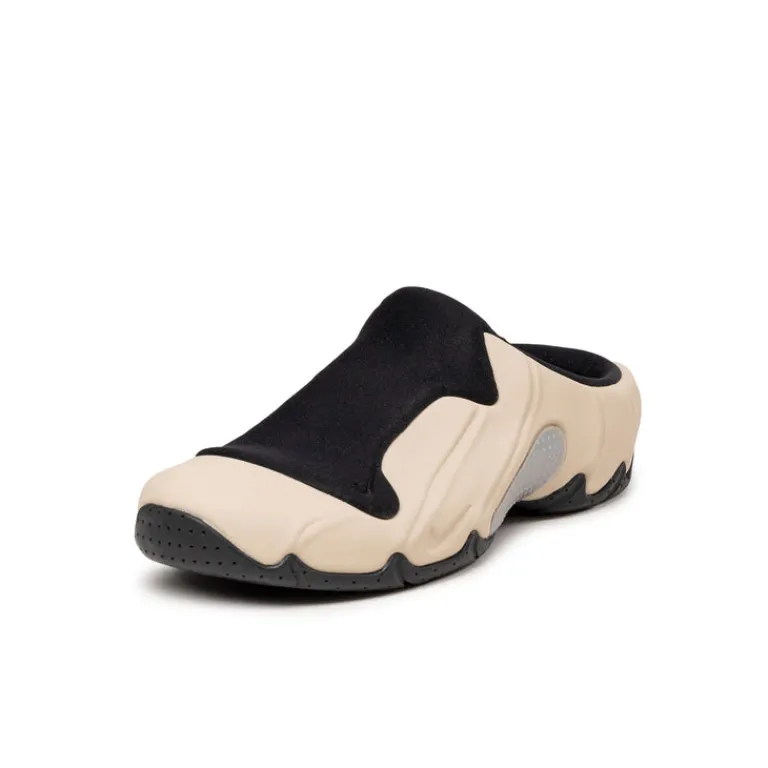 Vegane Sneaker|Mules & Slides*Nike Clogposite Sanddrift / Black / Metallic Silver