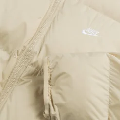 Jacken*Nike Club Puffer Jacket Sanddrift / White