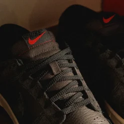 Leder Sneaker*Nike Dunk Low Retro PRM Black / Off Noir / Medium Ash / Coconut Milk