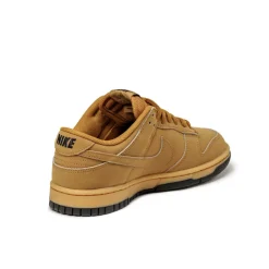 Leder Sneaker*Nike Dunk Low Retro SE Wheat / Wheat / Gum Yellow / Black