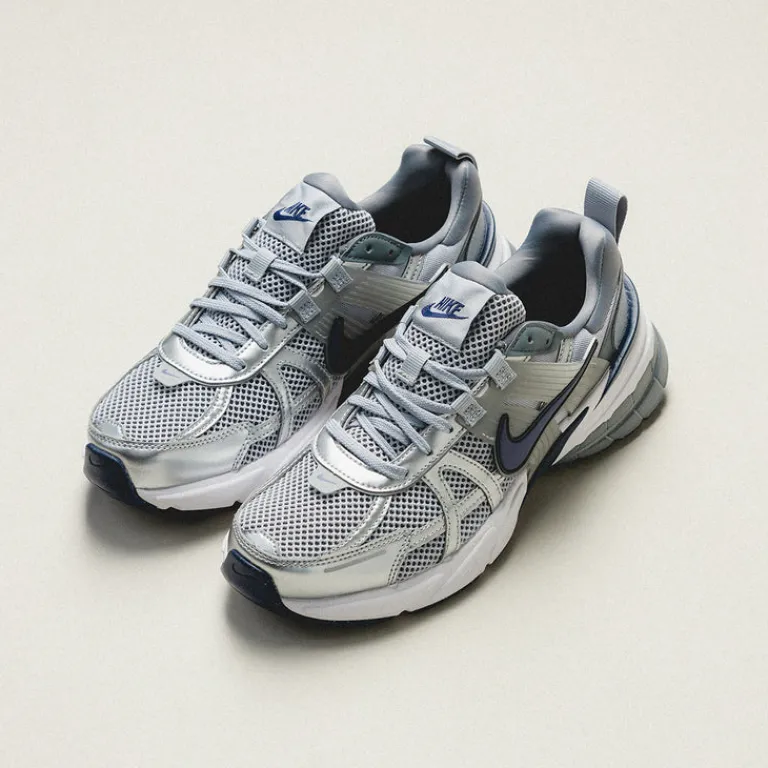 Leder Sneaker|Chunky Sneaker*Nike V2K Run Wolf Grey / Midnight Navy / Cool Grey / White