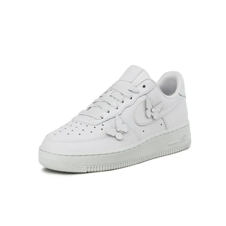 Leder Sneaker|Weiße Sneaker*Nike Wmns Air Force 1 ’07 White / White / Black