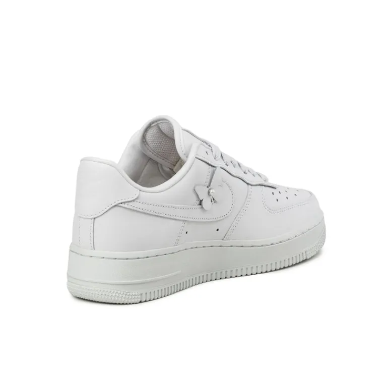 Leder Sneaker|Weiße Sneaker*Nike Wmns Air Force 1 ’07 White / White / Black