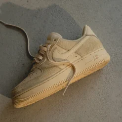 Leder Sneaker*Nike Wmns Air Force 1 '07 LX Pale Vanilla / Pale Vanilla / Pale Ivory